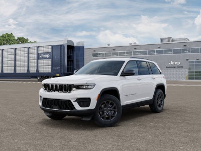2027 Jeep Grand Cherokee GRAND CHEROKEE LAREDO X 4X4